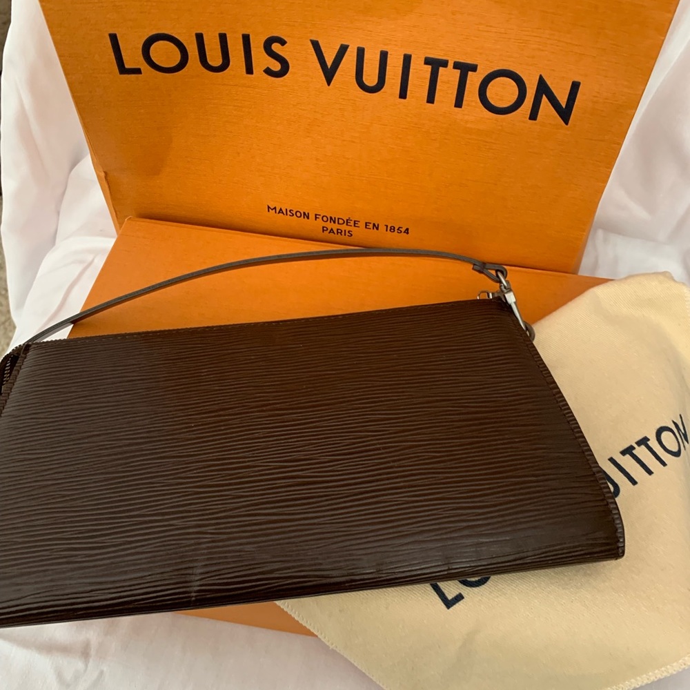 Louis Vuitton Epi Brown Pochette